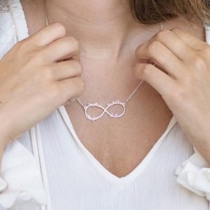 שרשרת אינפיניטי 4 שמות