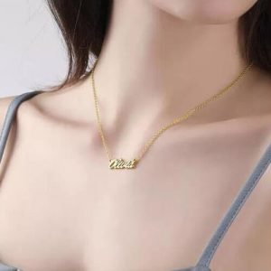 Collar con nombre CZ personalizado chapado en oro de 14 k