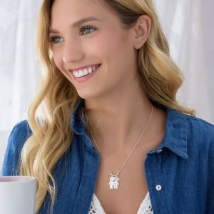Collar de madre con dijes infantiles