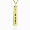 Collar de barra vertical con grabado chapado en oro de 14 k